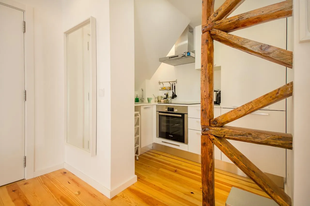 Bica Historical Tram Apartment Лиссабон