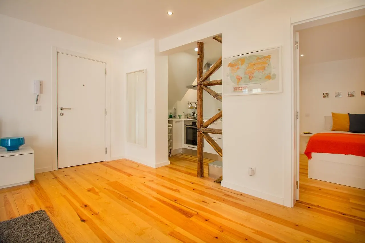Bica Historical Tram Apartment Лиссабон