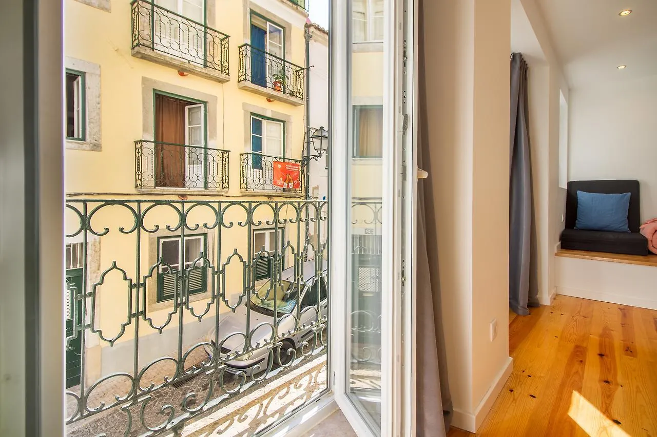 Bica Historical Tram Apartment Lisbon
